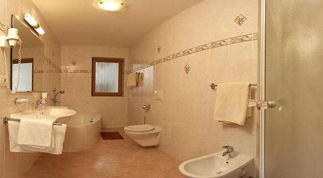 Residence Bellavista Santa Cristina Val Gardena ภายนอก รูปภาพ